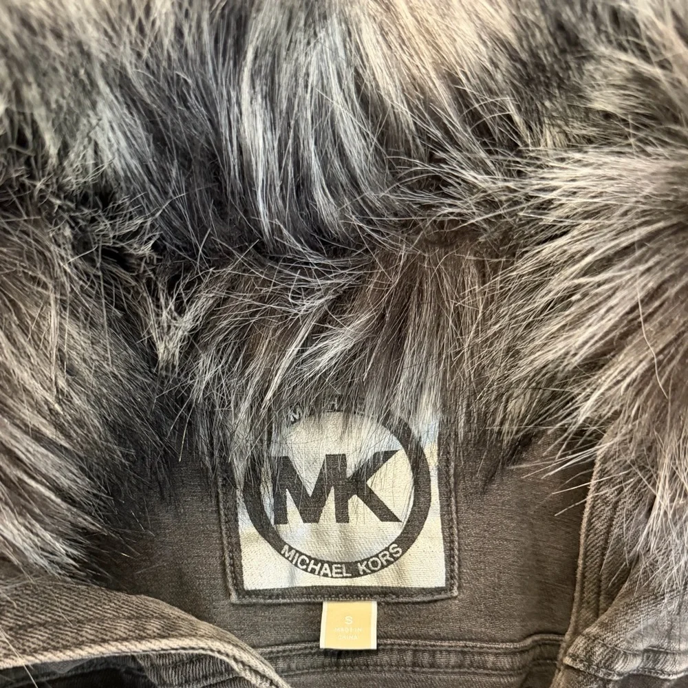 Black denim Michael Kors cropped jacket with removable fur collar